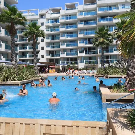 Uhc Acacias Apartment